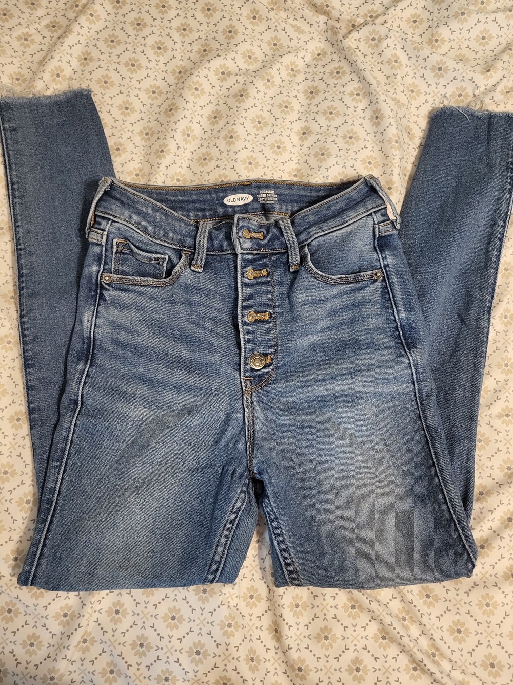 Old Navy Women's Skinny Jeans - Medium Blue Wash